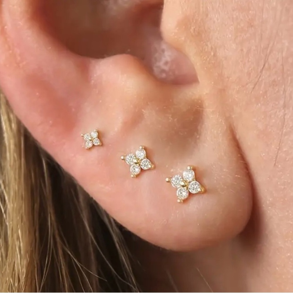 18k Gold Plated Mini Flower Stud Earrings